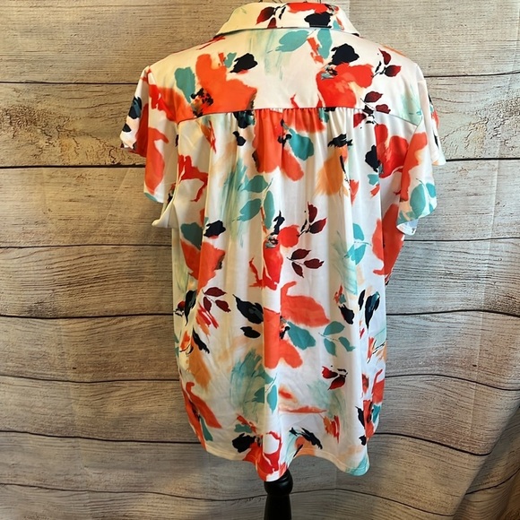 Chico’s Floral Top Flutter Sleeves Sporty Moisture Wicking Chicos 3 = XL - Picture 6 of 10